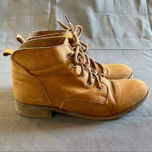 Steve Madden Rubin Cognac Ankle boots
